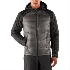 Mammut Men’s Pigot Jacket - Black + Grey